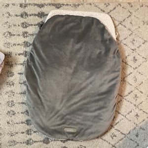 JJ Cole bundle me- car seat